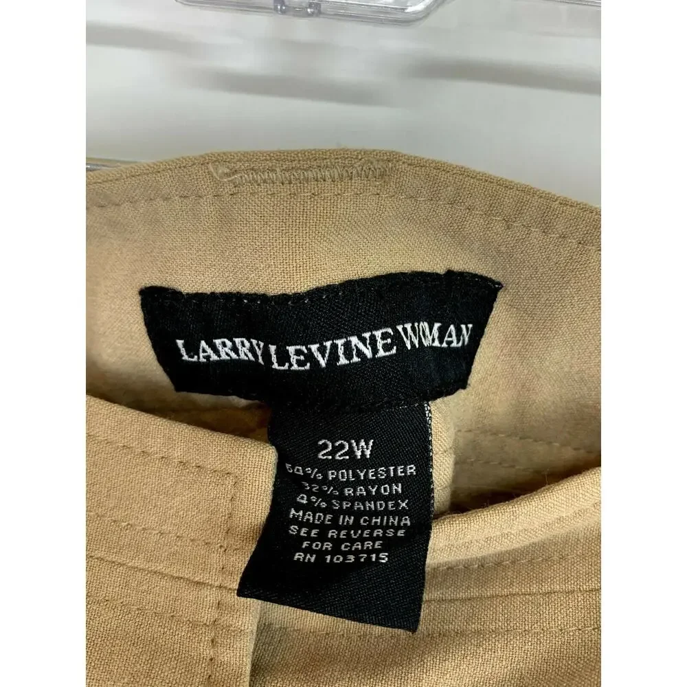 Larry Levine Woman Tan Capri Convertible pants 22W